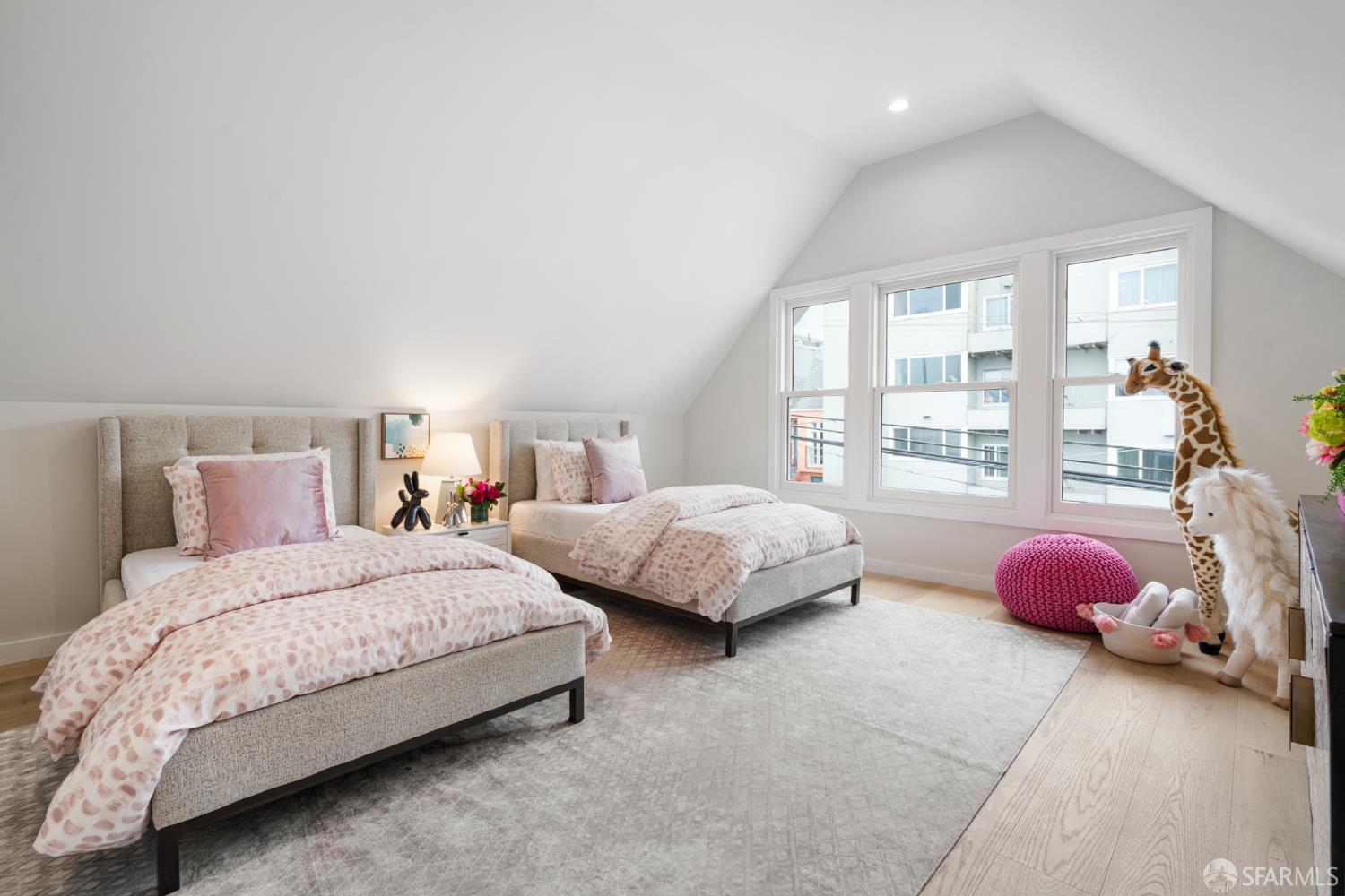 Detail Gallery Image 28 of 61 For 2580 Mcallister St, San Francisco,  CA 94118 - 5 Beds | 5/1 Baths