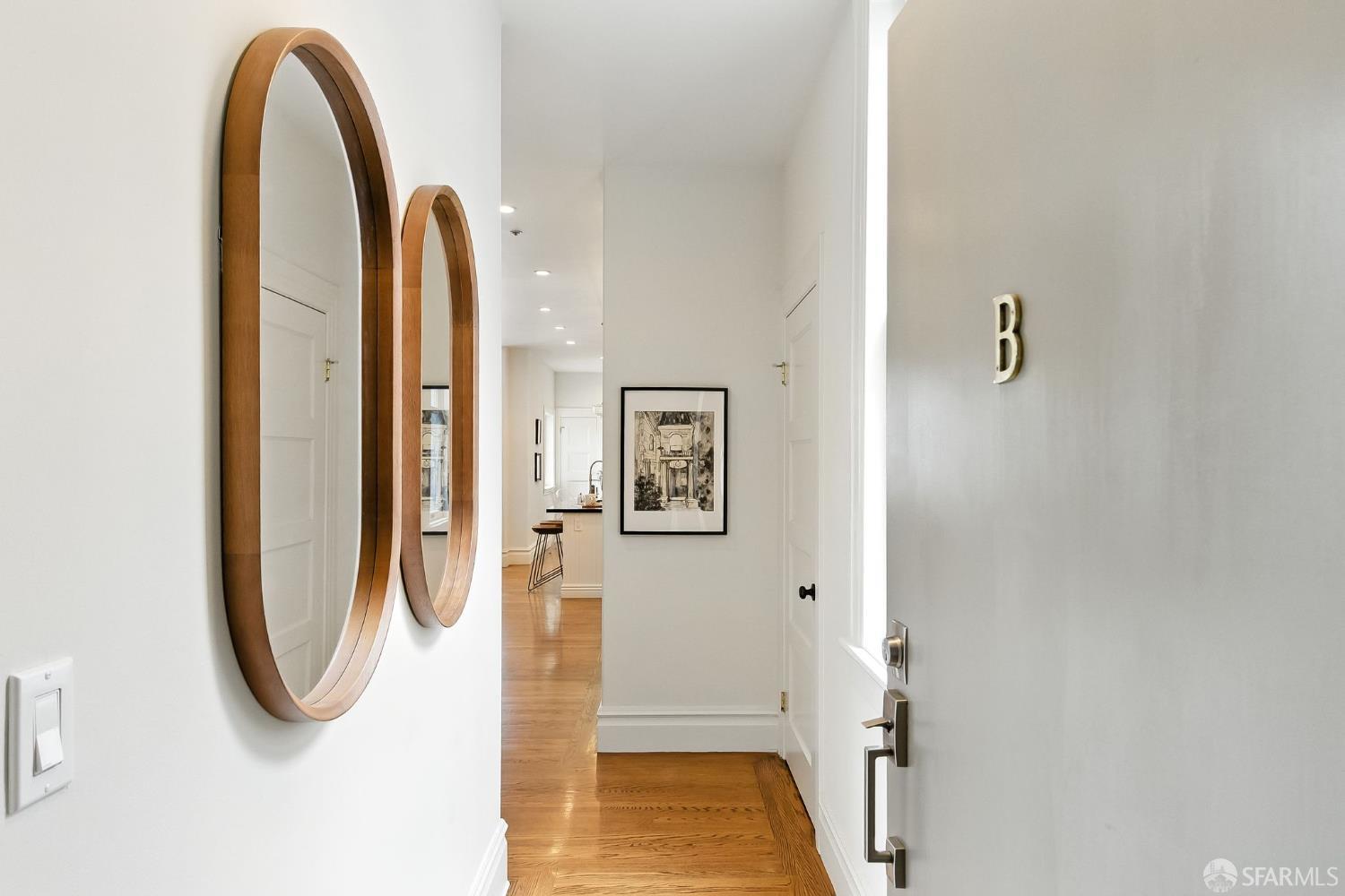 Detail Gallery Image 4 of 40 For 617 Broderick St #B,  San Francisco,  CA 94117 - 4 Beds | 4 Baths