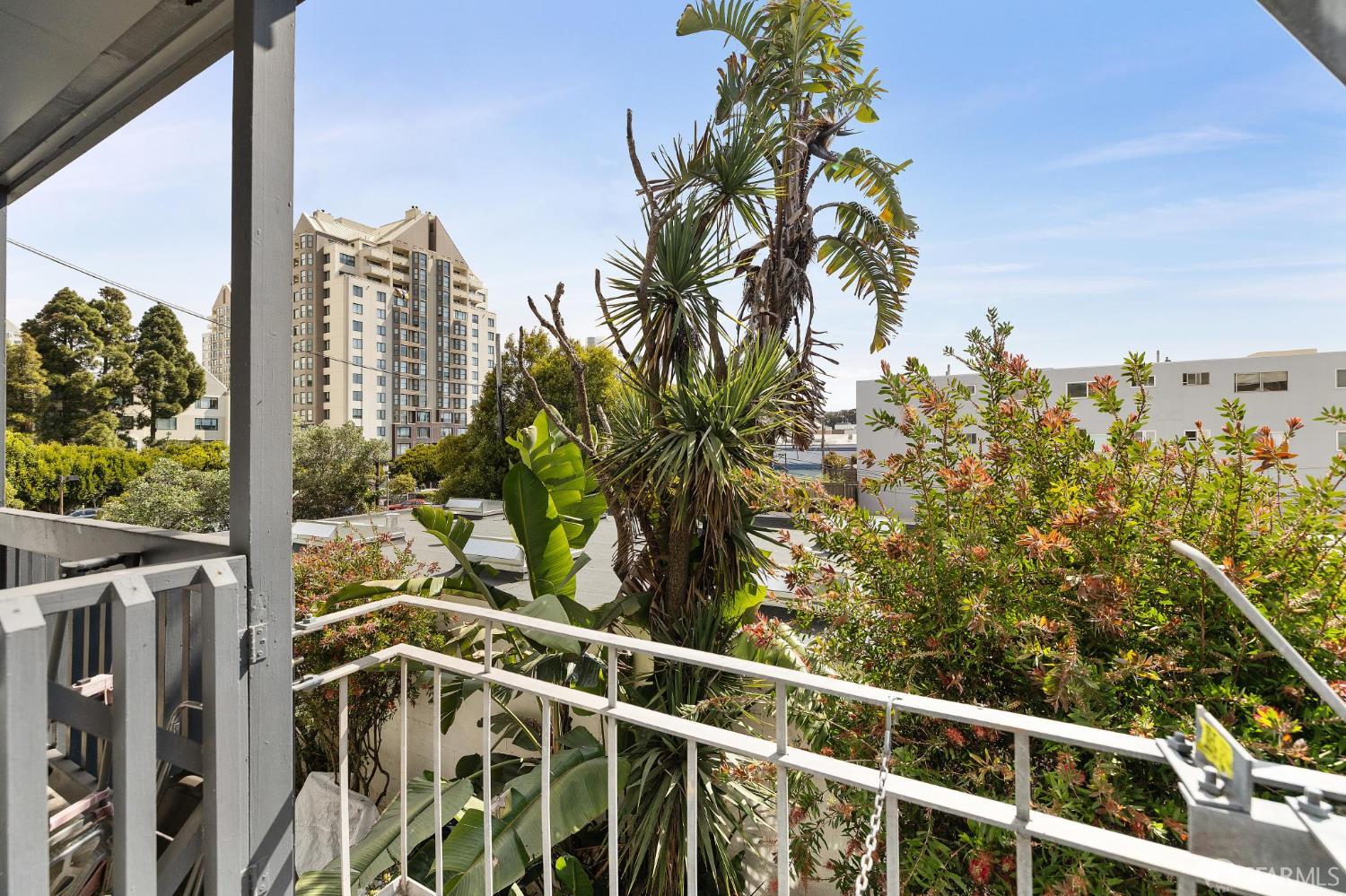 Detail Gallery Image 18 of 28 For 1110 Steiner St, San Francisco,  CA 94115 - – Beds | – Baths