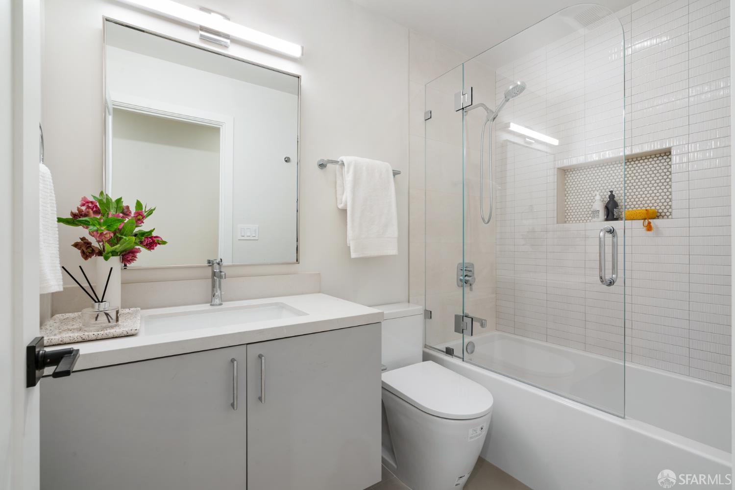 Detail Gallery Image 45 of 61 For 2580 Mcallister St, San Francisco,  CA 94118 - 5 Beds | 5/1 Baths