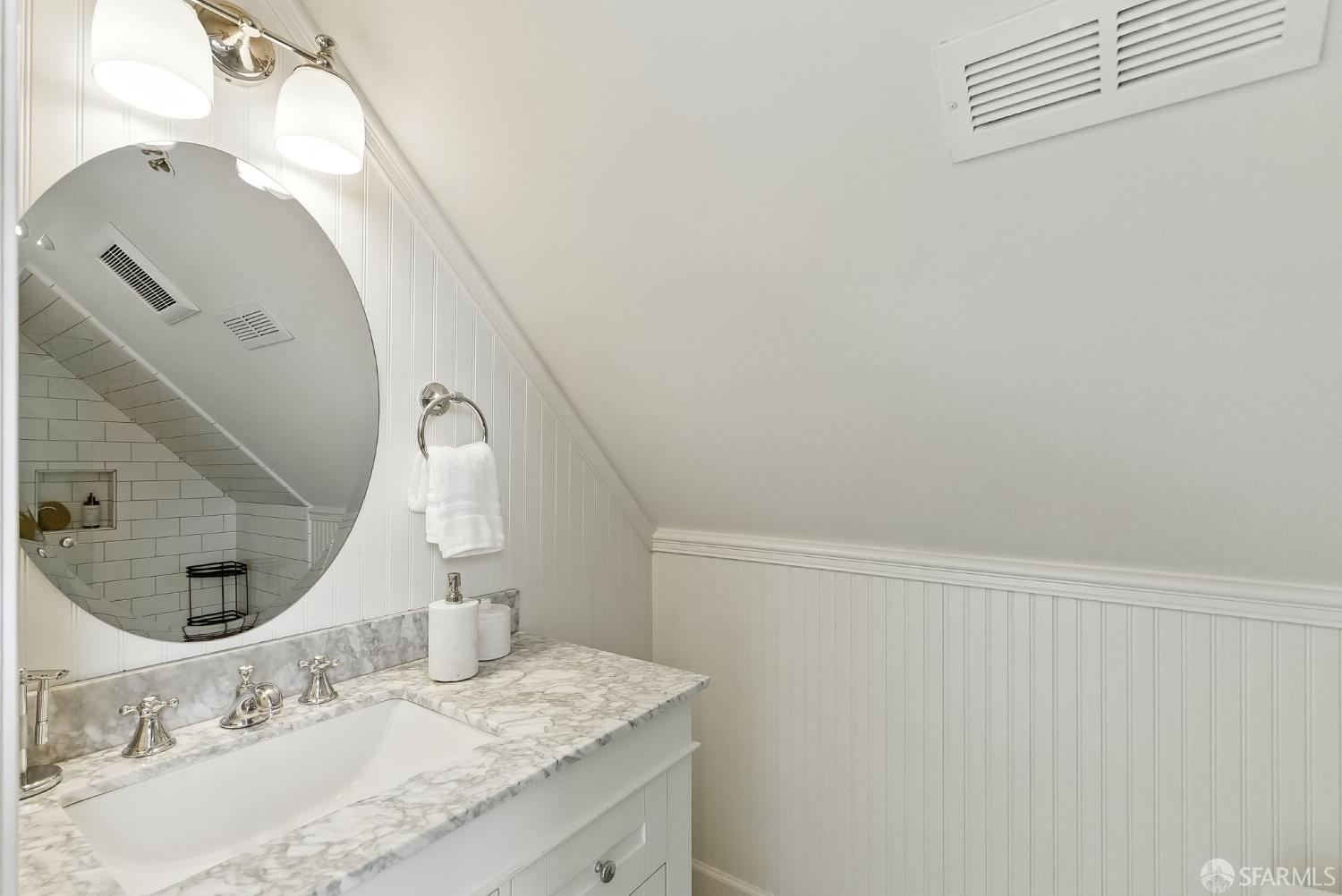 Detail Gallery Image 23 of 40 For 617 Broderick St #B,  San Francisco,  CA 94117 - 4 Beds | 4 Baths