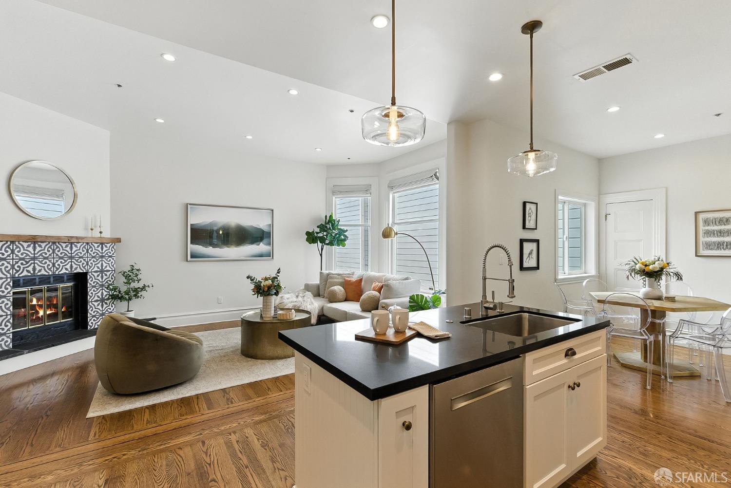 Detail Gallery Image 9 of 40 For 617 Broderick St #B,  San Francisco,  CA 94117 - 4 Beds | 4 Baths