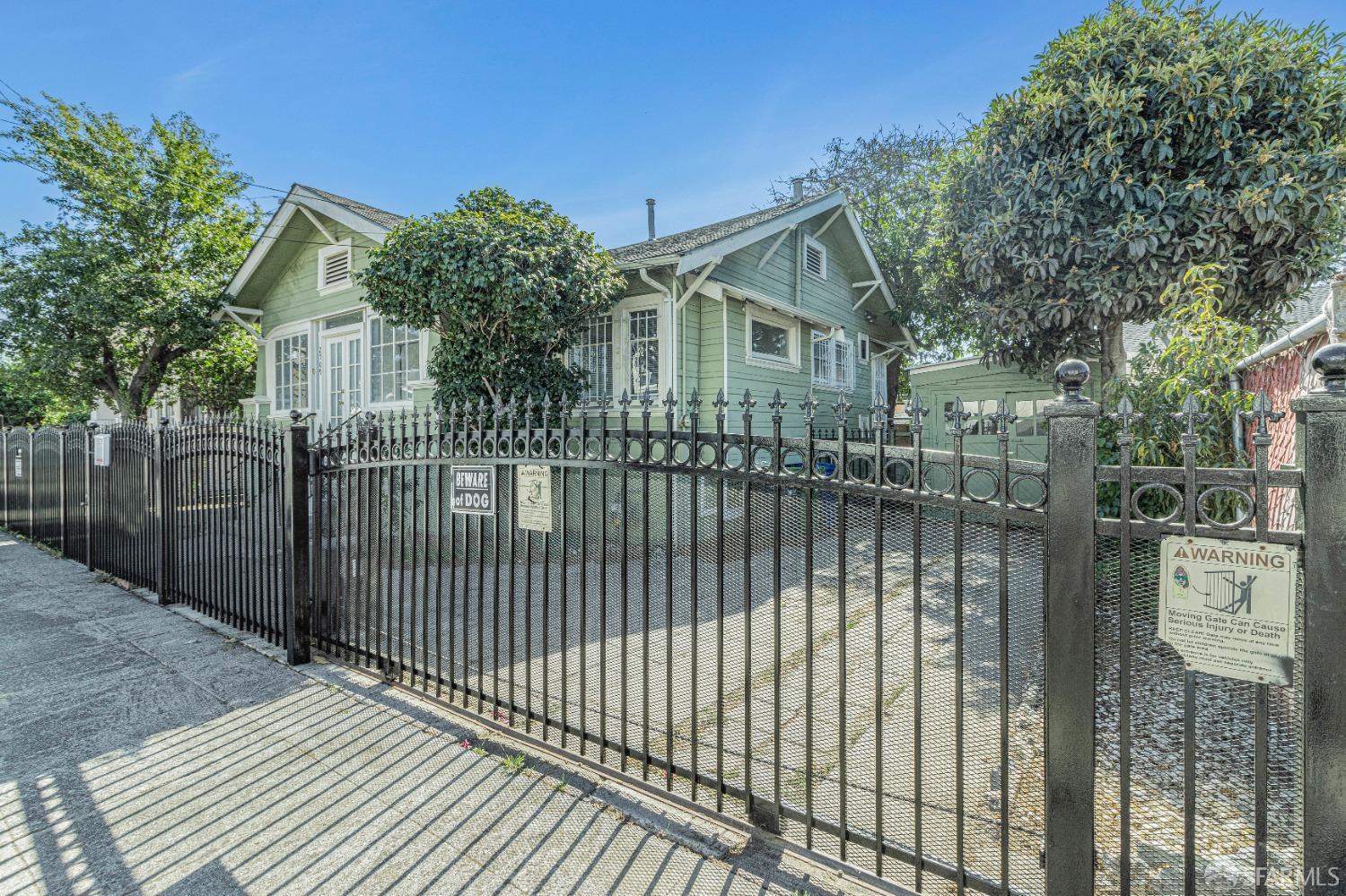 Detail Gallery Image 13 of 42 For 2709 Nicol Ave, Oakland,  CA 94602 - 3 Beds | 1 Baths