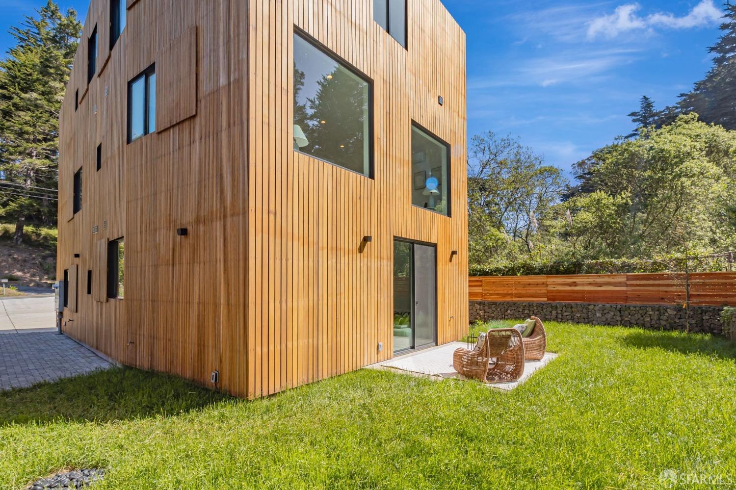 Detail Gallery Image 31 of 35 For 1841 Sunshine Valley Rd, Moss Beach,  CA 94038 - 4 Beds | 4 Baths