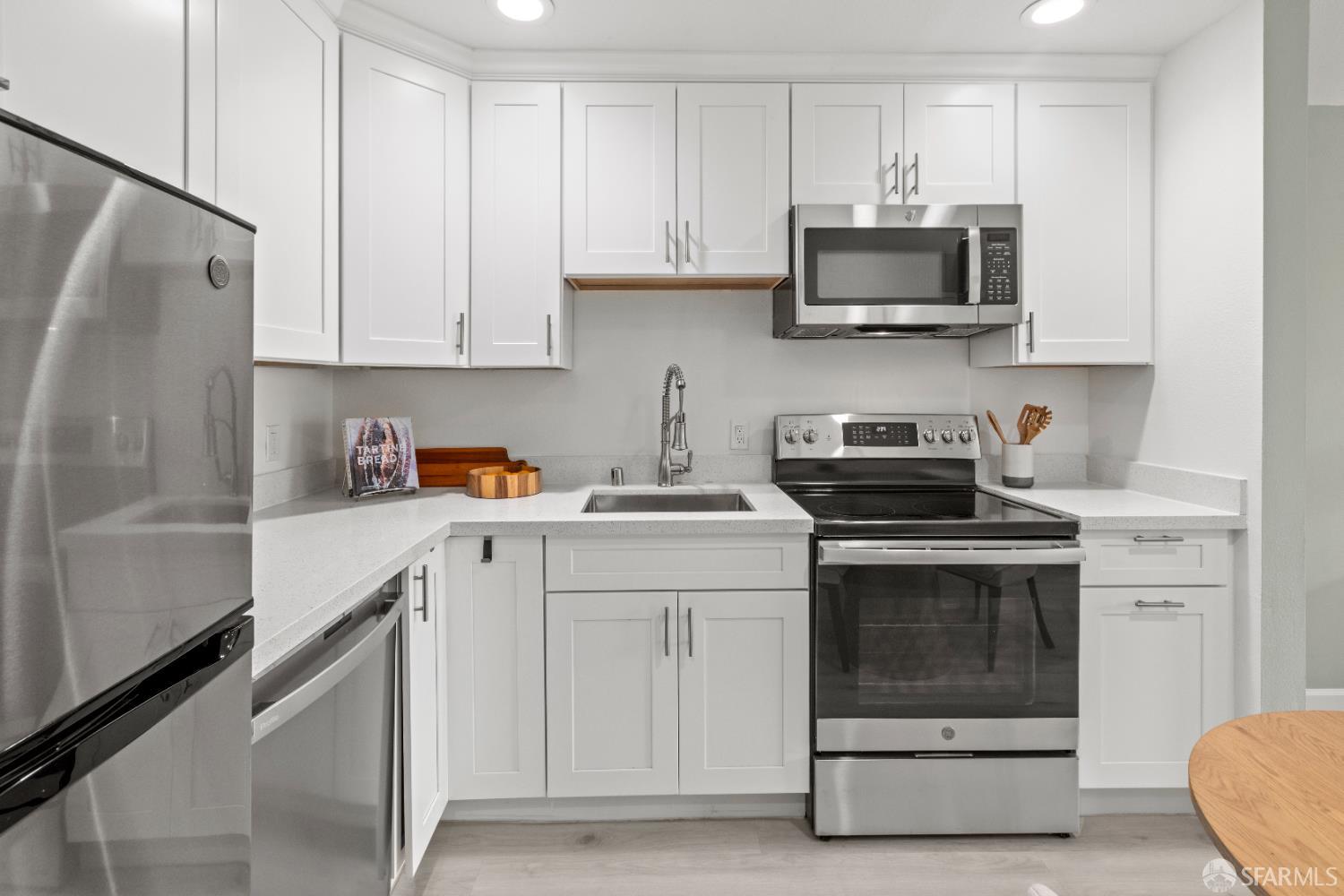 Detail Gallery Image 3 of 72 For 2250 24th St #233,  San Francisco,  CA 94107 - 0 Beds | 1 Baths