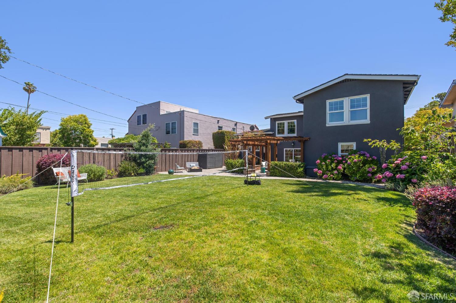 Detail Gallery Image 73 of 87 For 29 16th Ave, San Mateo,  CA 94402 - 4 Beds | 3 Baths