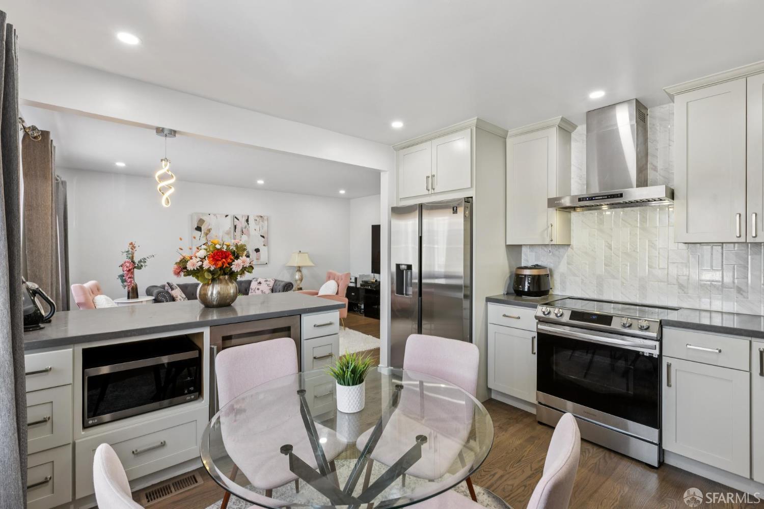 Detail Gallery Image 27 of 55 For 15 Belle Ave, San Francisco,  CA 94132 - 3 Beds | 2 Baths