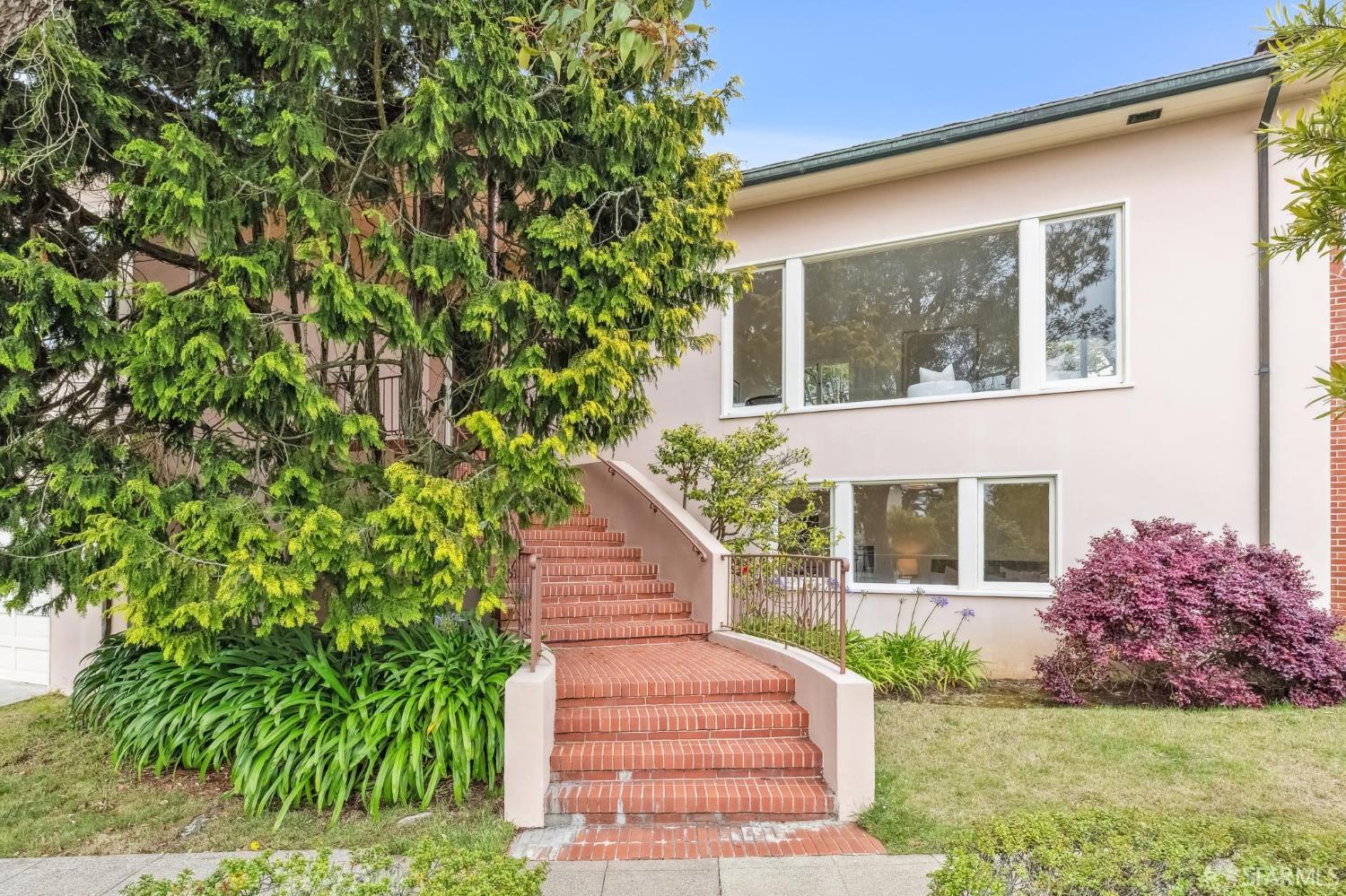 Detail Gallery Image 4 of 75 For 95 Santa Paula Ave, San Francisco,  CA 94127 - 4 Beds | 2/1 Baths