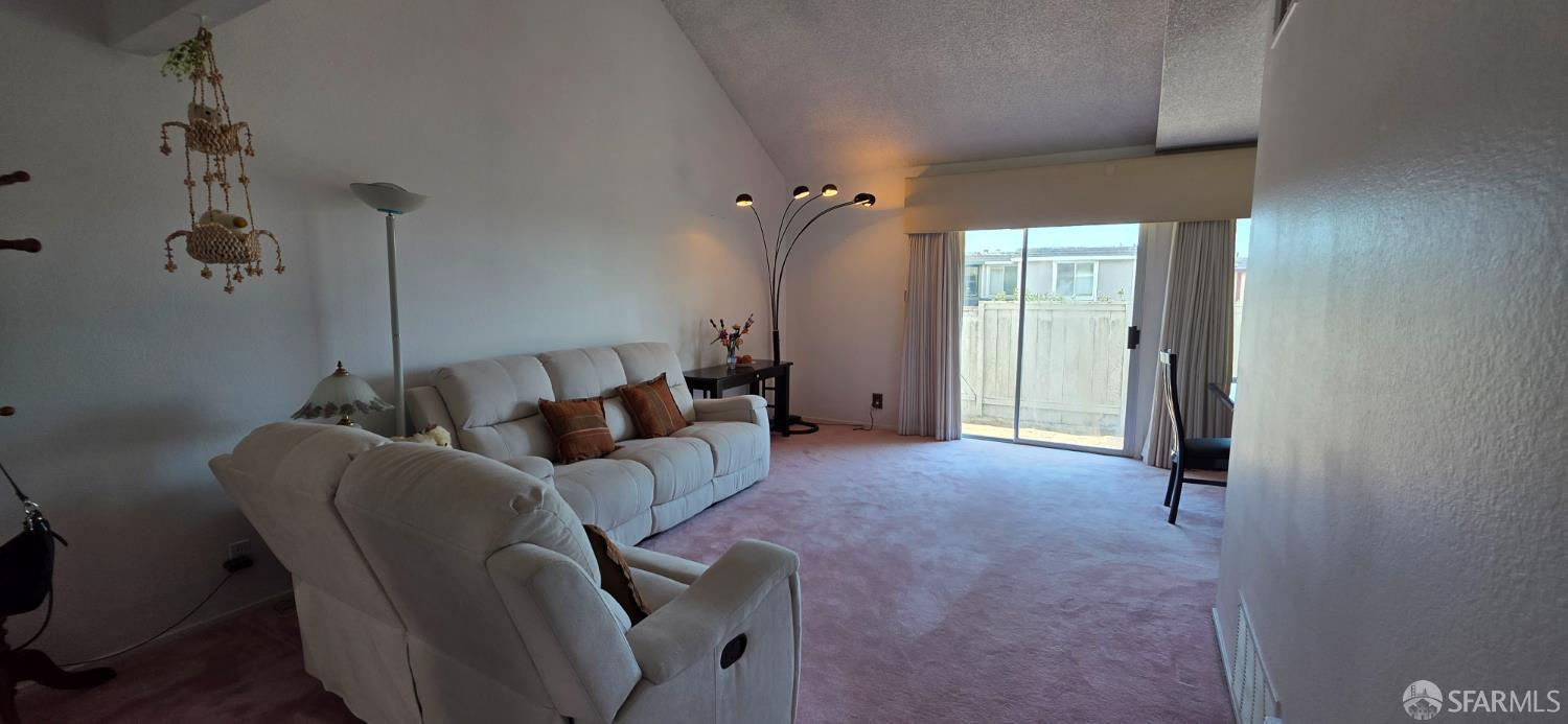 Detail Gallery Image 5 of 34 For 3984 Haussman Ct, South San Francisco,  CA 94080 - 3 Beds | 2/1 Baths