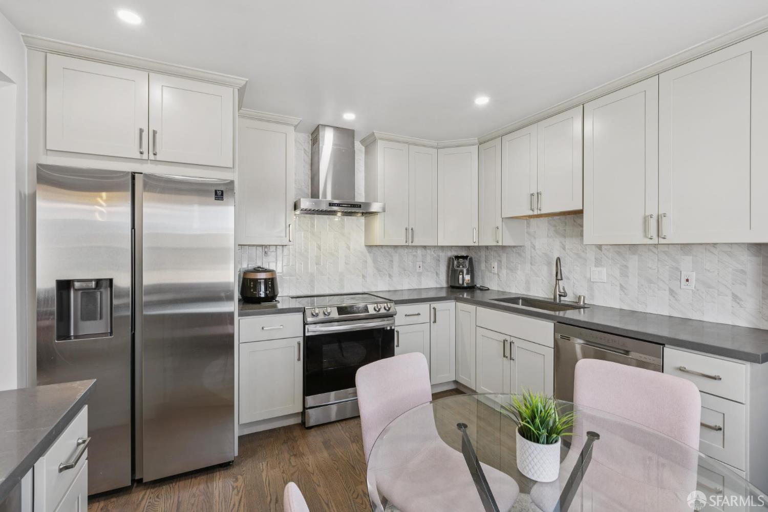 Detail Gallery Image 26 of 55 For 15 Belle Ave, San Francisco,  CA 94132 - 3 Beds | 2 Baths