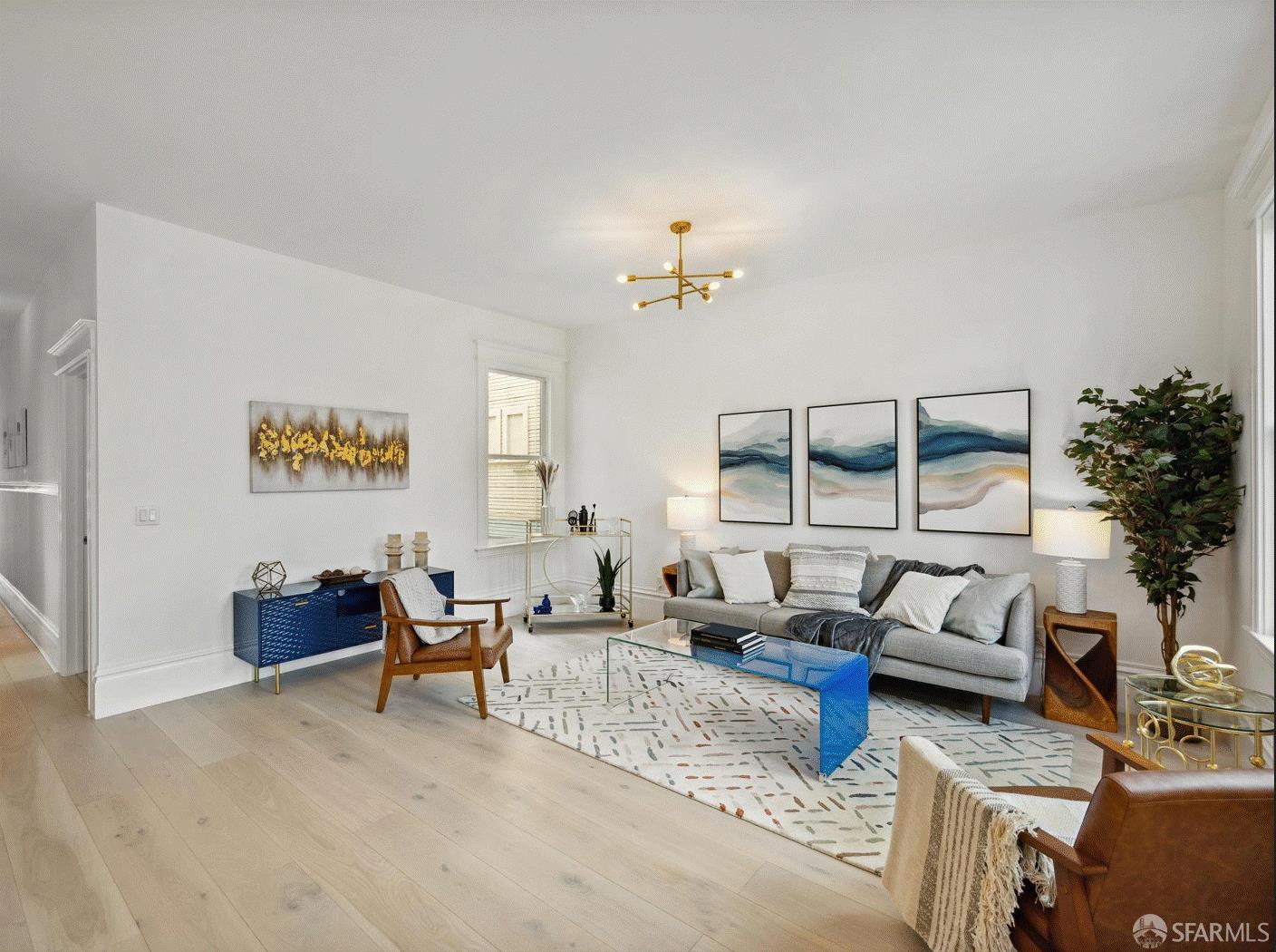 Detail Gallery Image 5 of 26 For 2928 25th St, San Francisco,  CA 94110 - 3 Beds | 2 Baths