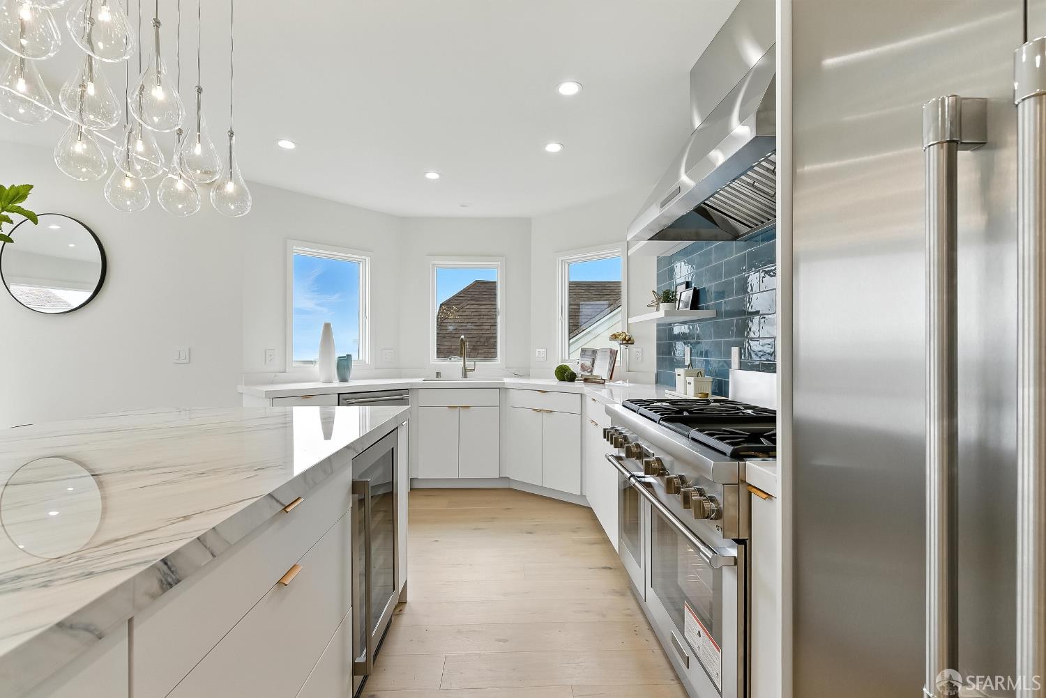 Detail Gallery Image 10 of 42 For 160 Upland Dr, San Francisco,  CA 94127 - 5 Beds | 4 Baths