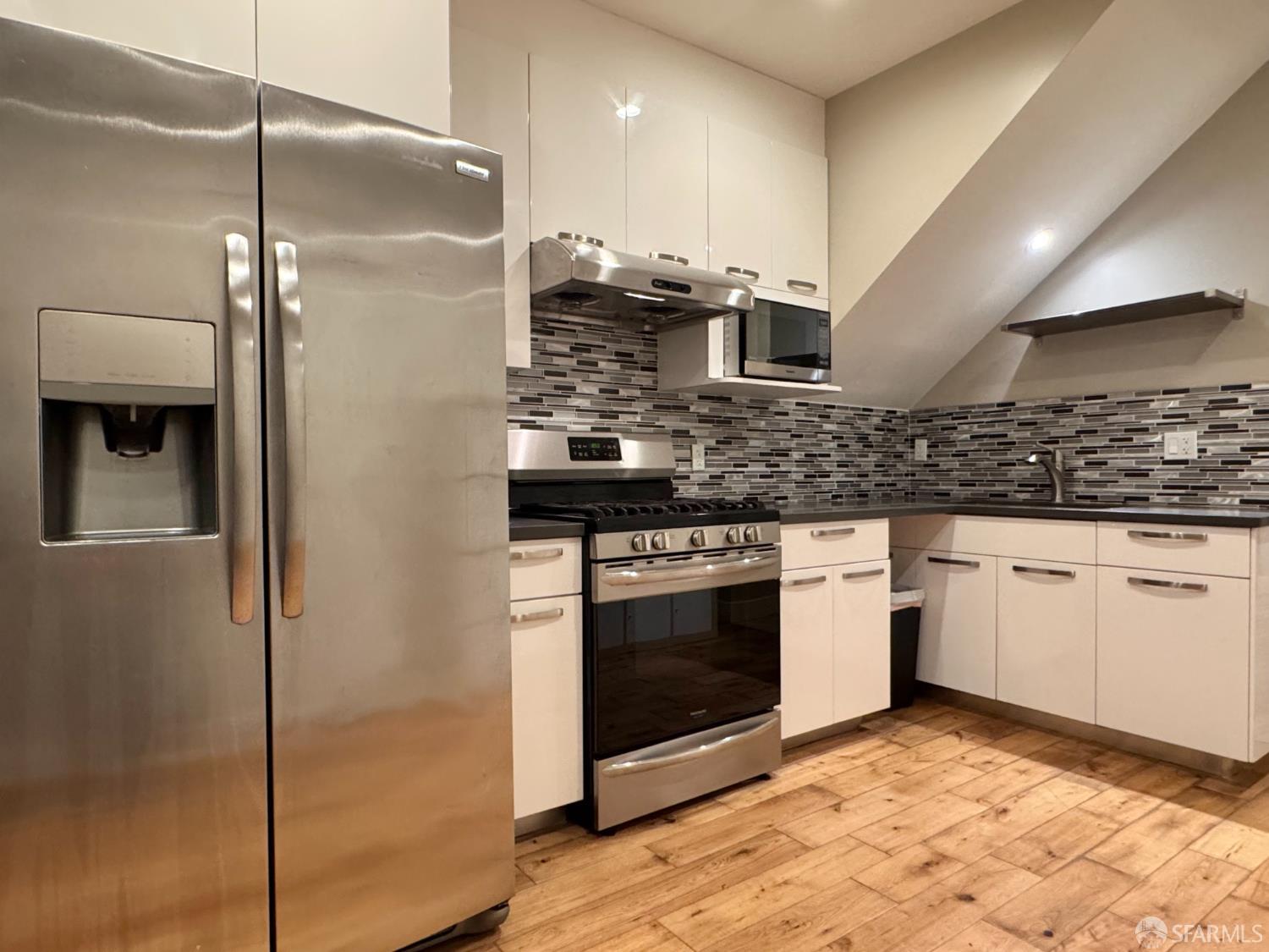 Detail Gallery Image 6 of 12 For 333 Parnassus Ave, San Francisco,  CA 94117 - – Beds | – Baths