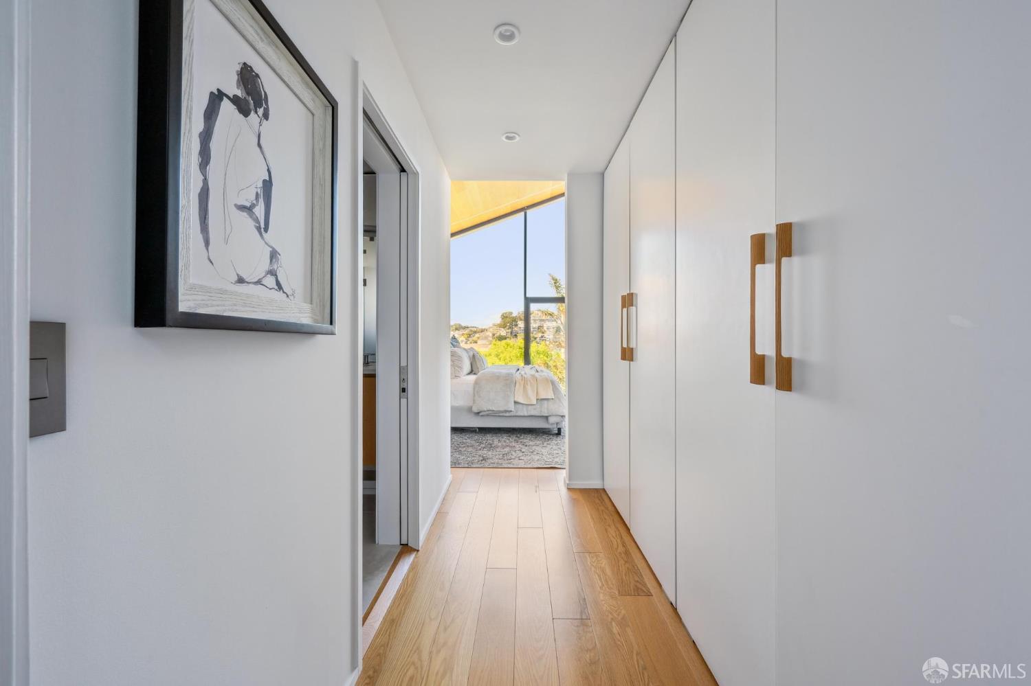Detail Gallery Image 28 of 85 For 466 Clipper St, San Francisco,  CA 94114 - 5 Beds | 3/1 Baths