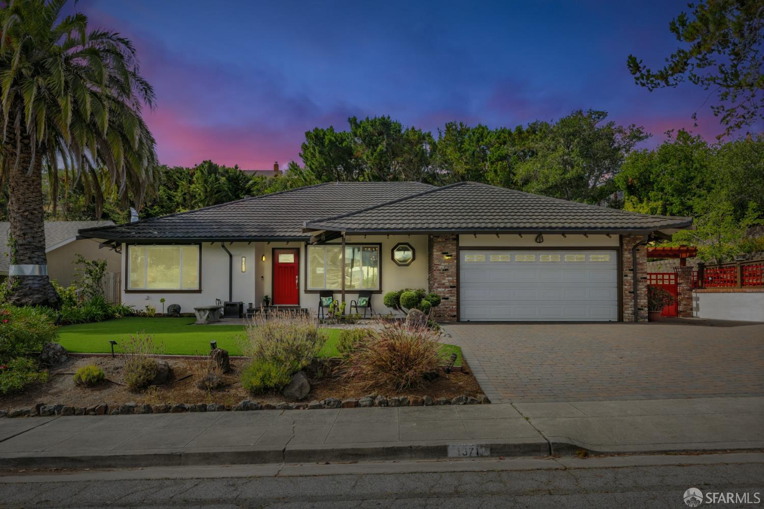 Detail Gallery Image 4 of 70 For 1371 Encina Dr, Millbrae,  CA 94030 - 3 Beds | 2 Baths