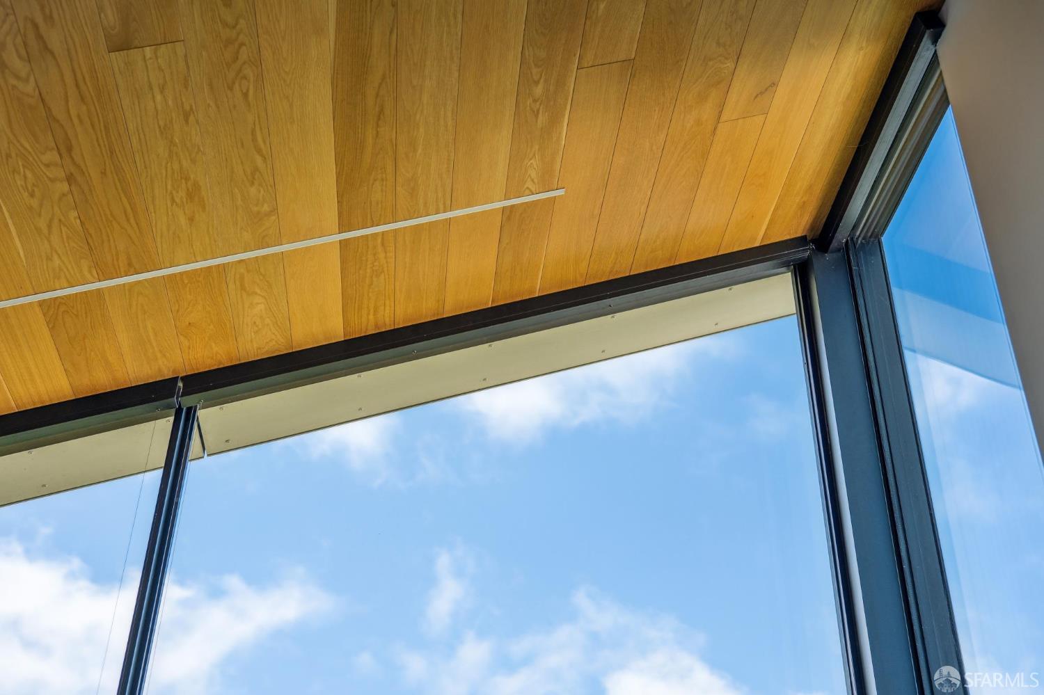 Detail Gallery Image 30 of 85 For 466 Clipper St, San Francisco,  CA 94114 - 5 Beds | 3/1 Baths