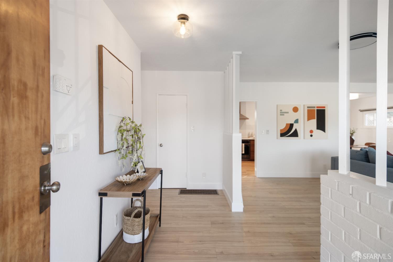Detail Gallery Image 5 of 44 For 18623 Laredo Rd, Castro Valley,  CA 94546 - 3 Beds | 1/1 Baths
