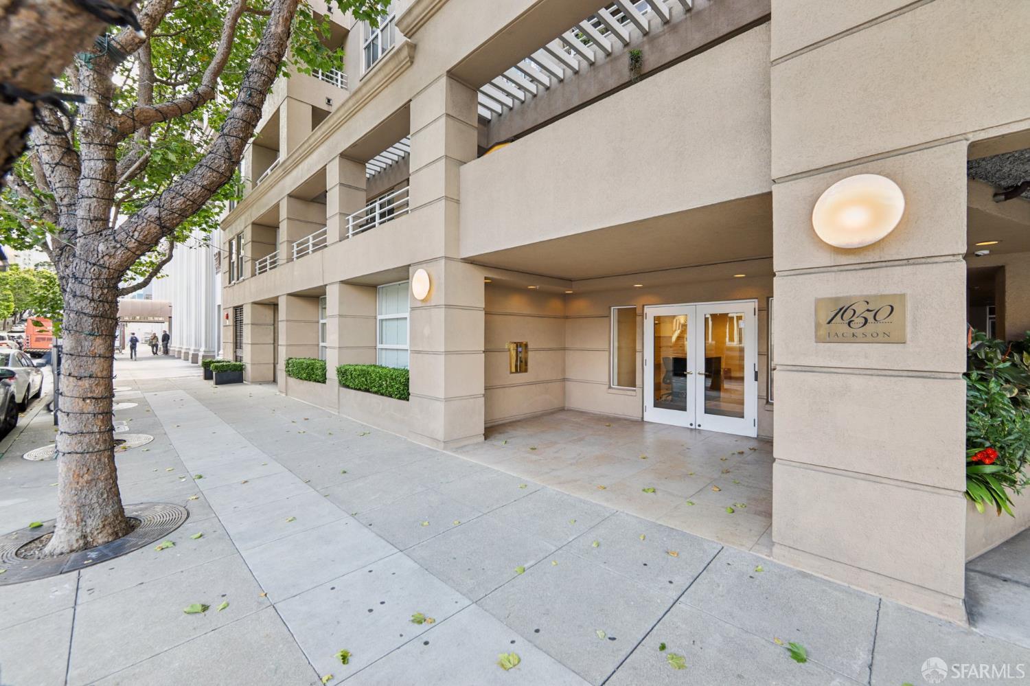 Photo #3: 425055641 Listing 