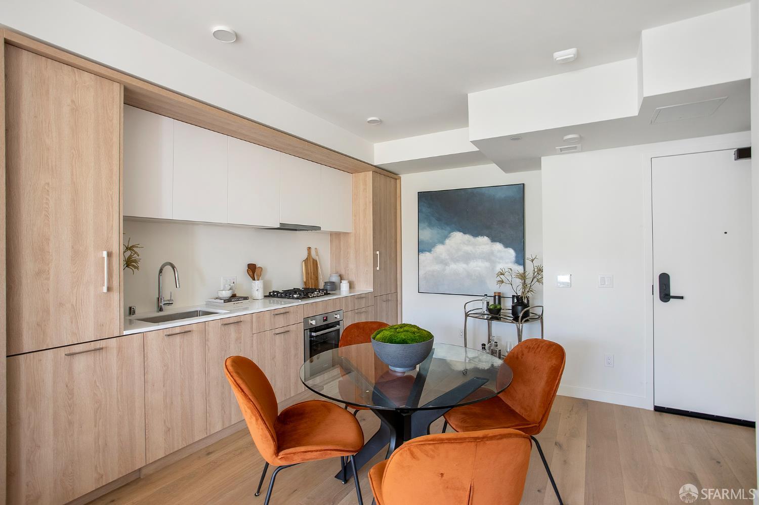 Photo #6: 425058915 Listing 