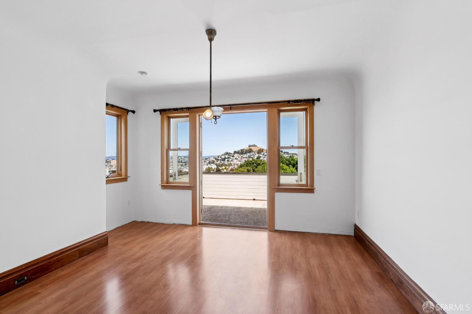 Detail Gallery Image 24 of 32 For 1781 Sanchez St, San Francisco,  CA 94131 - 4 Beds | 2/1 Baths