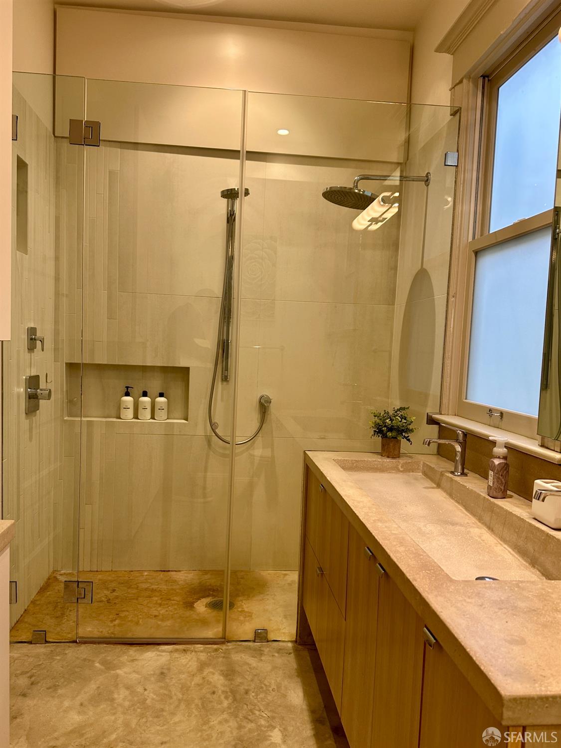 Detail Gallery Image 12 of 16 For 233 14th St, San Francisco,  CA 94103 - – Beds | – Baths