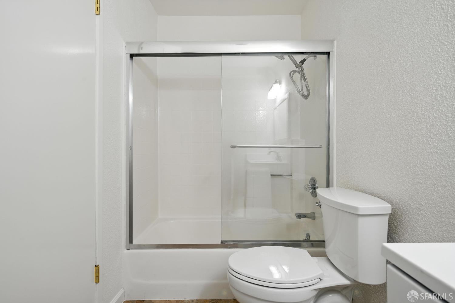 Photo #23: 425058730 Listing: Photo #23