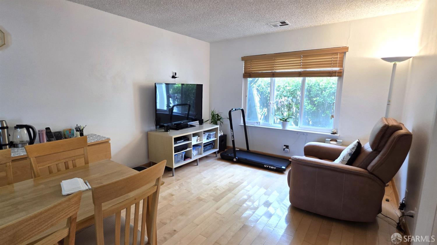 Detail Gallery Image 13 of 34 For 3984 Haussman Ct, South San Francisco,  CA 94080 - 3 Beds | 2/1 Baths