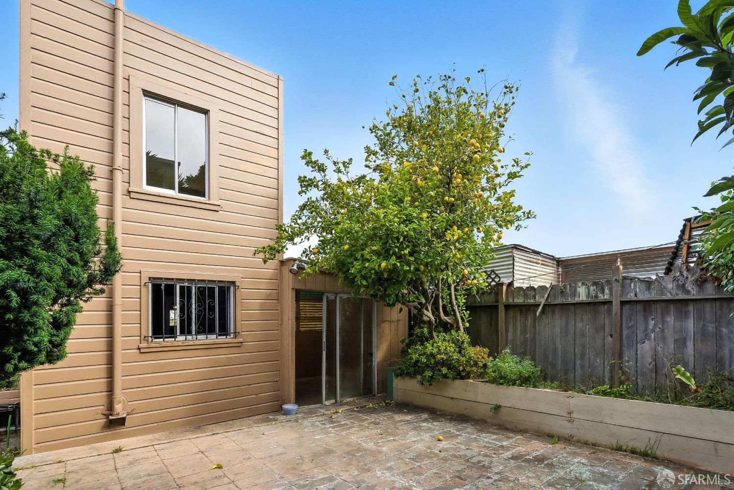 Detail Gallery Image 9 of 10 For 69 Lisbon St, San Francisco,  CA 94112 - 2 Beds | 1 Baths
