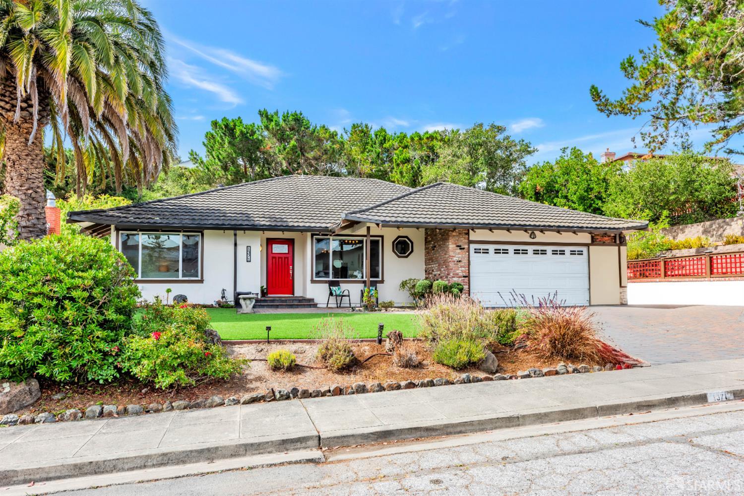 Detail Gallery Image 2 of 70 For 1371 Encina Dr, Millbrae,  CA 94030 - 3 Beds | 2 Baths