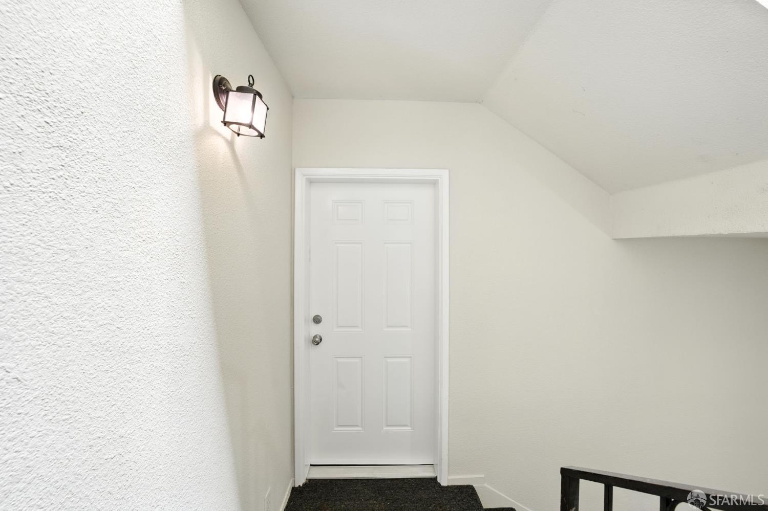 Photo #4: 425058730 Listing 