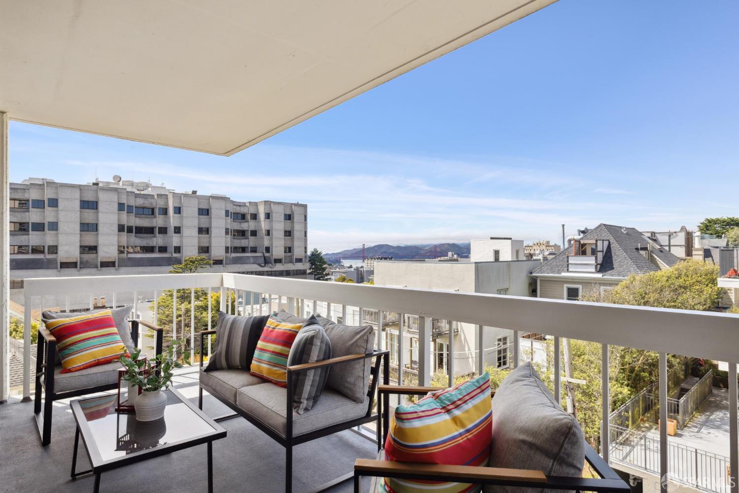 Detail Gallery Image 12 of 29 For 2200 Sacramento St #403,  San Francisco,  CA 94115 - 2 Beds | 2 Baths