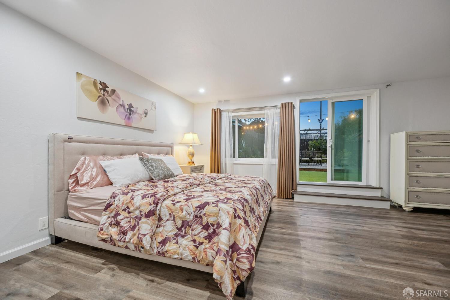 Detail Gallery Image 15 of 55 For 15 Belle Ave, San Francisco,  CA 94132 - 3 Beds | 2 Baths