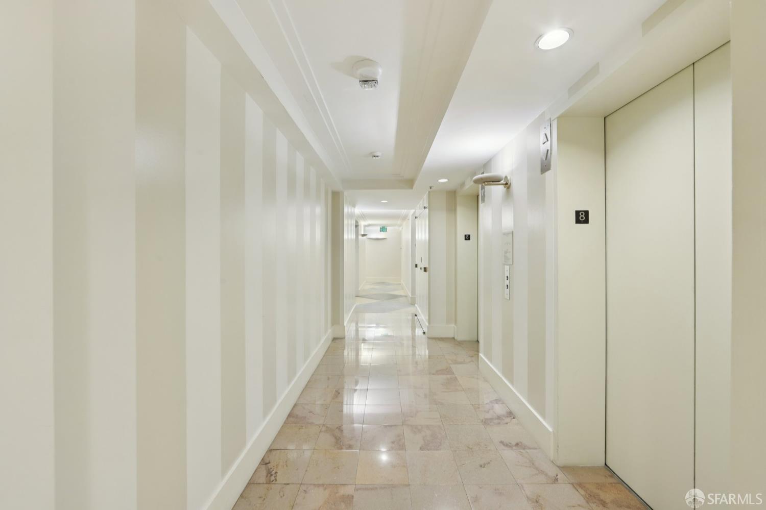 Photo #4: 425055641 Listing 