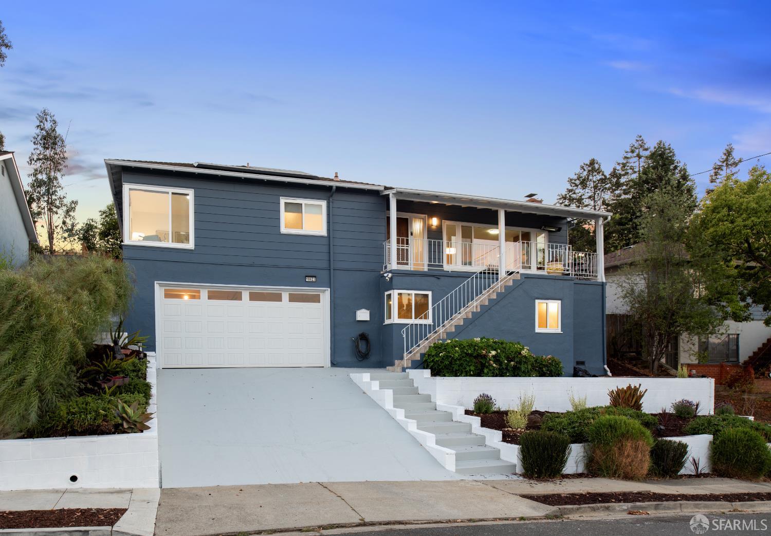 Detail Gallery Image 1 of 44 For 18623 Laredo Rd, Castro Valley,  CA 94546 - 3 Beds | 1/1 Baths