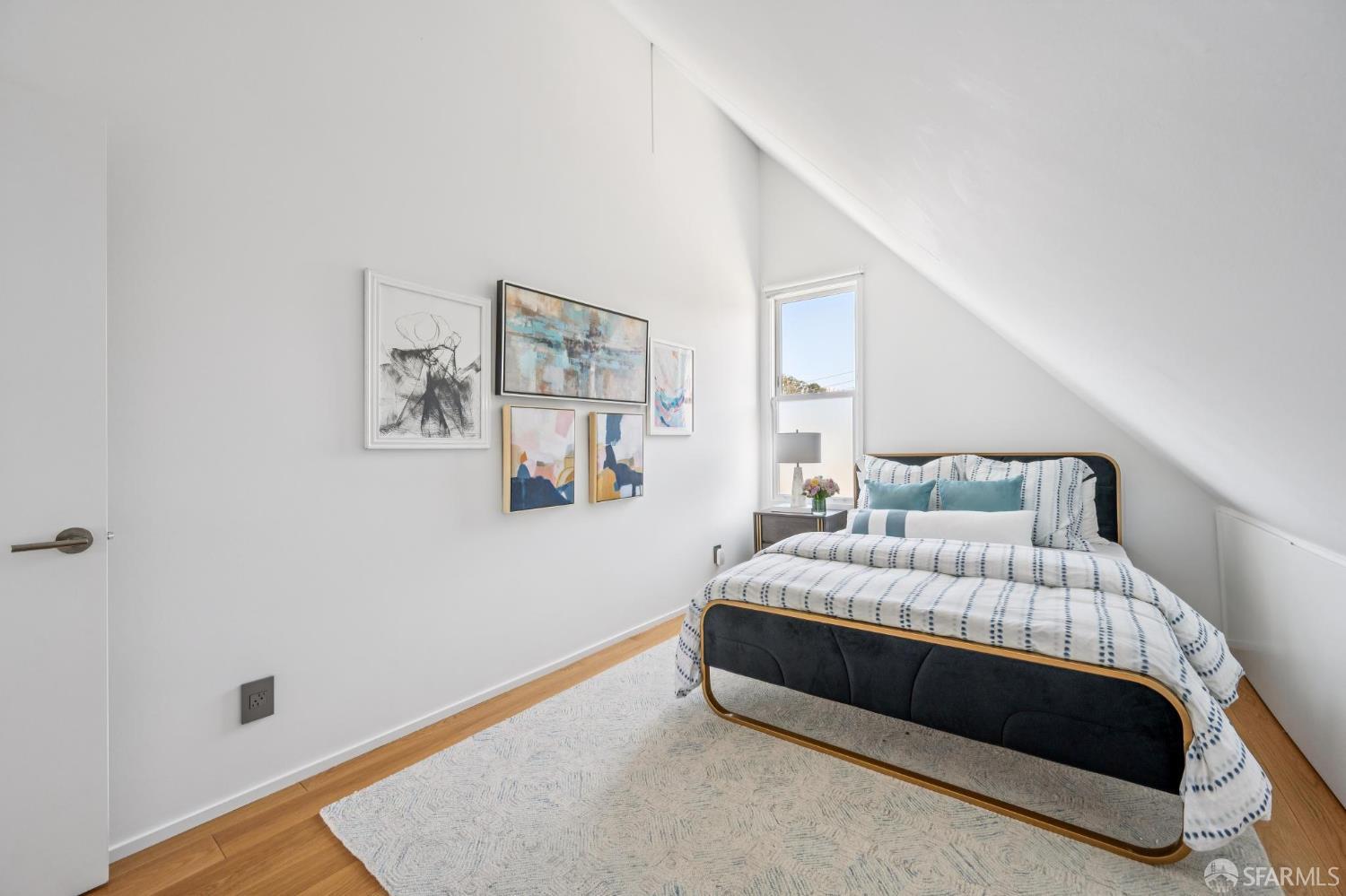 Detail Gallery Image 56 of 85 For 466 Clipper St, San Francisco,  CA 94114 - 5 Beds | 3/1 Baths