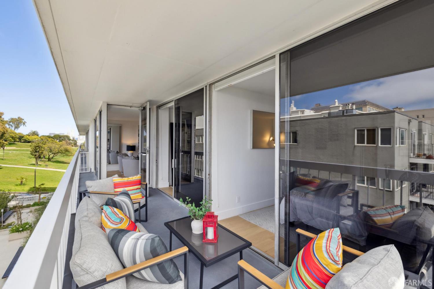 Detail Gallery Image 21 of 29 For 2200 Sacramento St #403,  San Francisco,  CA 94115 - 2 Beds | 2 Baths