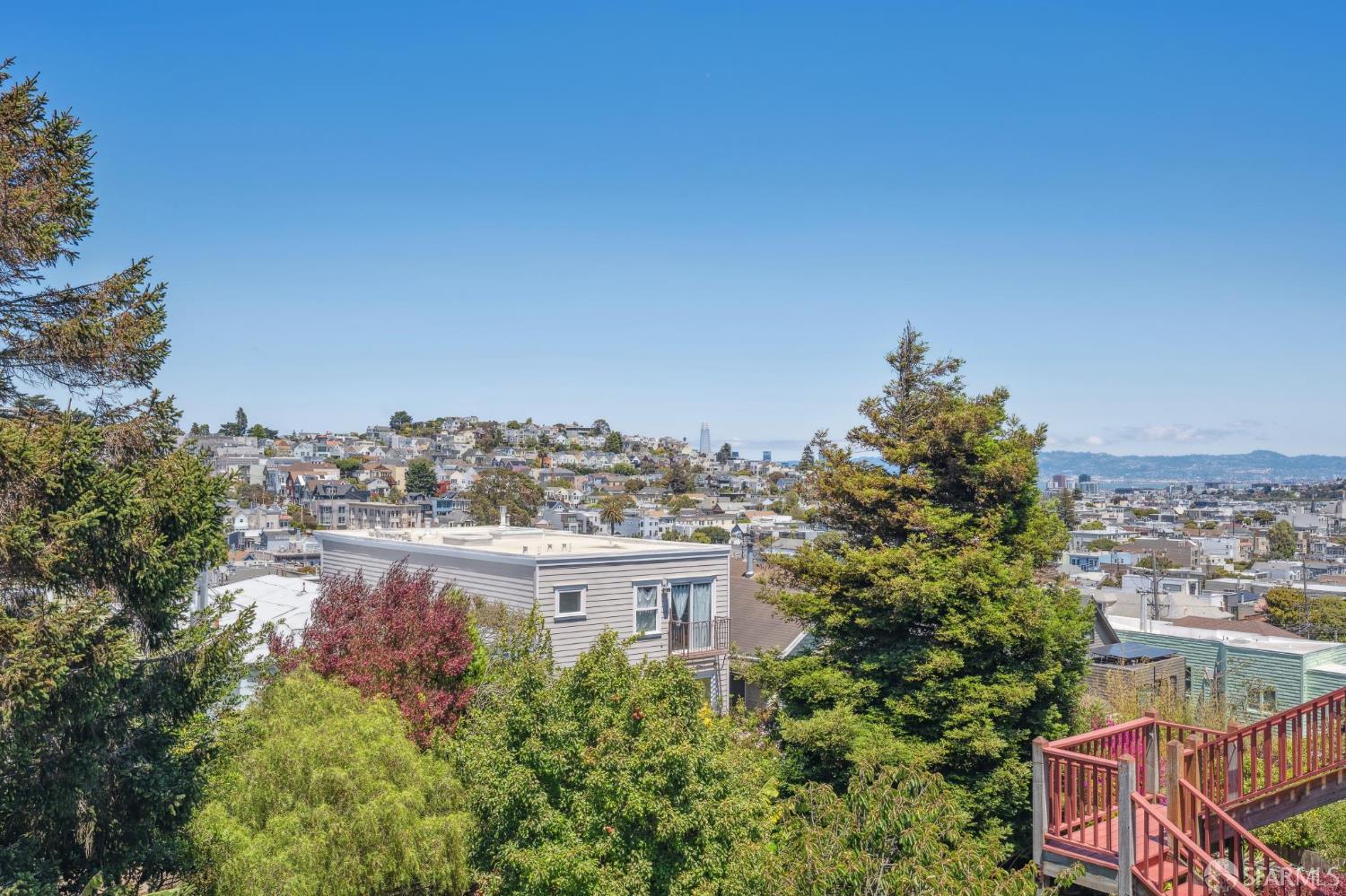 Detail Gallery Image 37 of 85 For 466 Clipper St, San Francisco,  CA 94114 - 5 Beds | 3/1 Baths