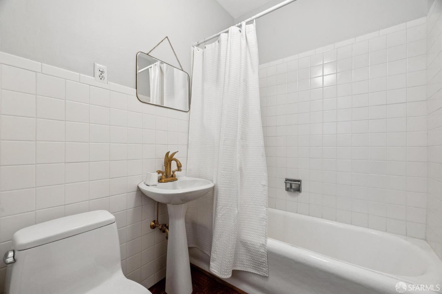 Photo #48: 425058812 Listing: Photo #48
