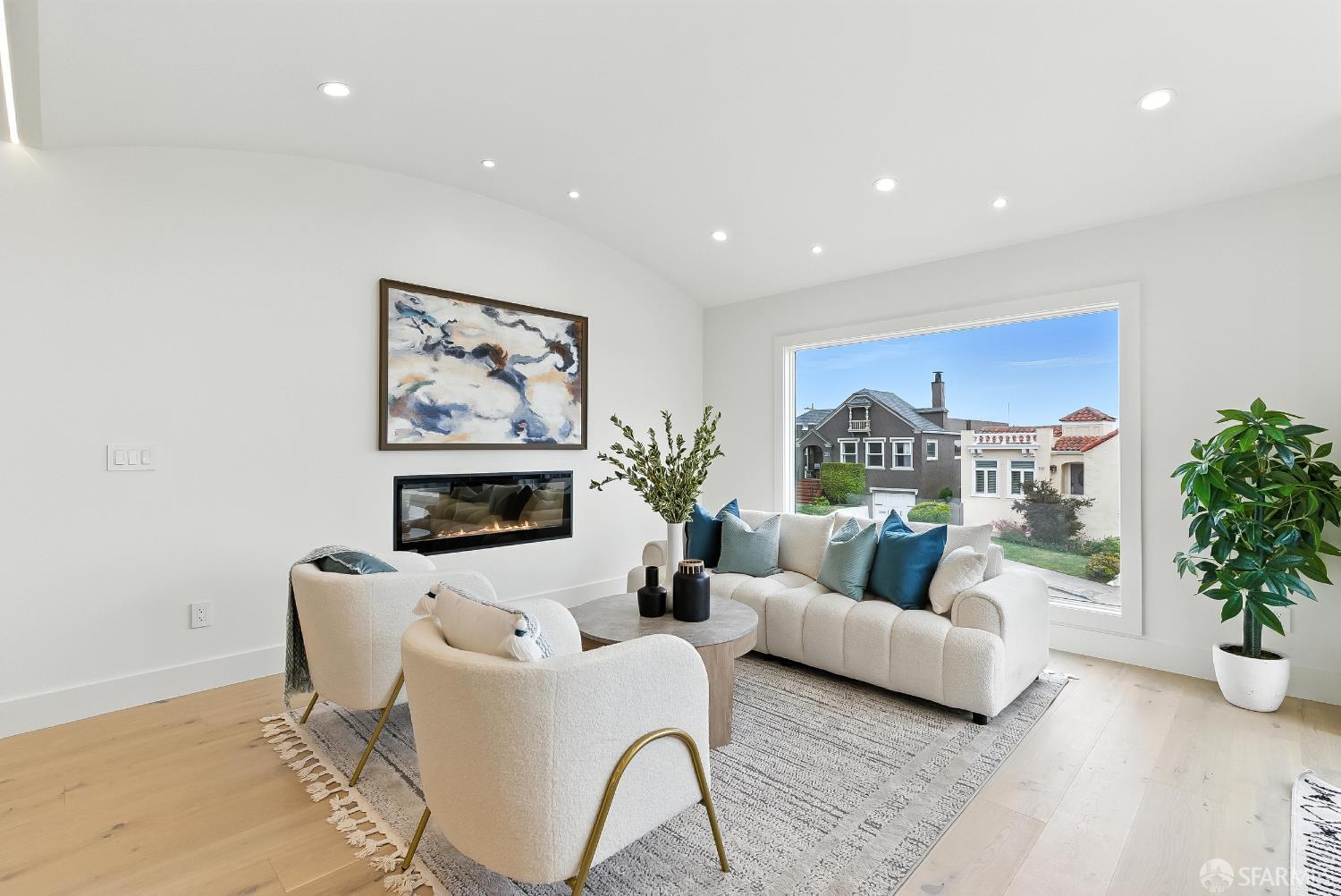 Detail Gallery Image 7 of 42 For 160 Upland Dr, San Francisco,  CA 94127 - 5 Beds | 4 Baths