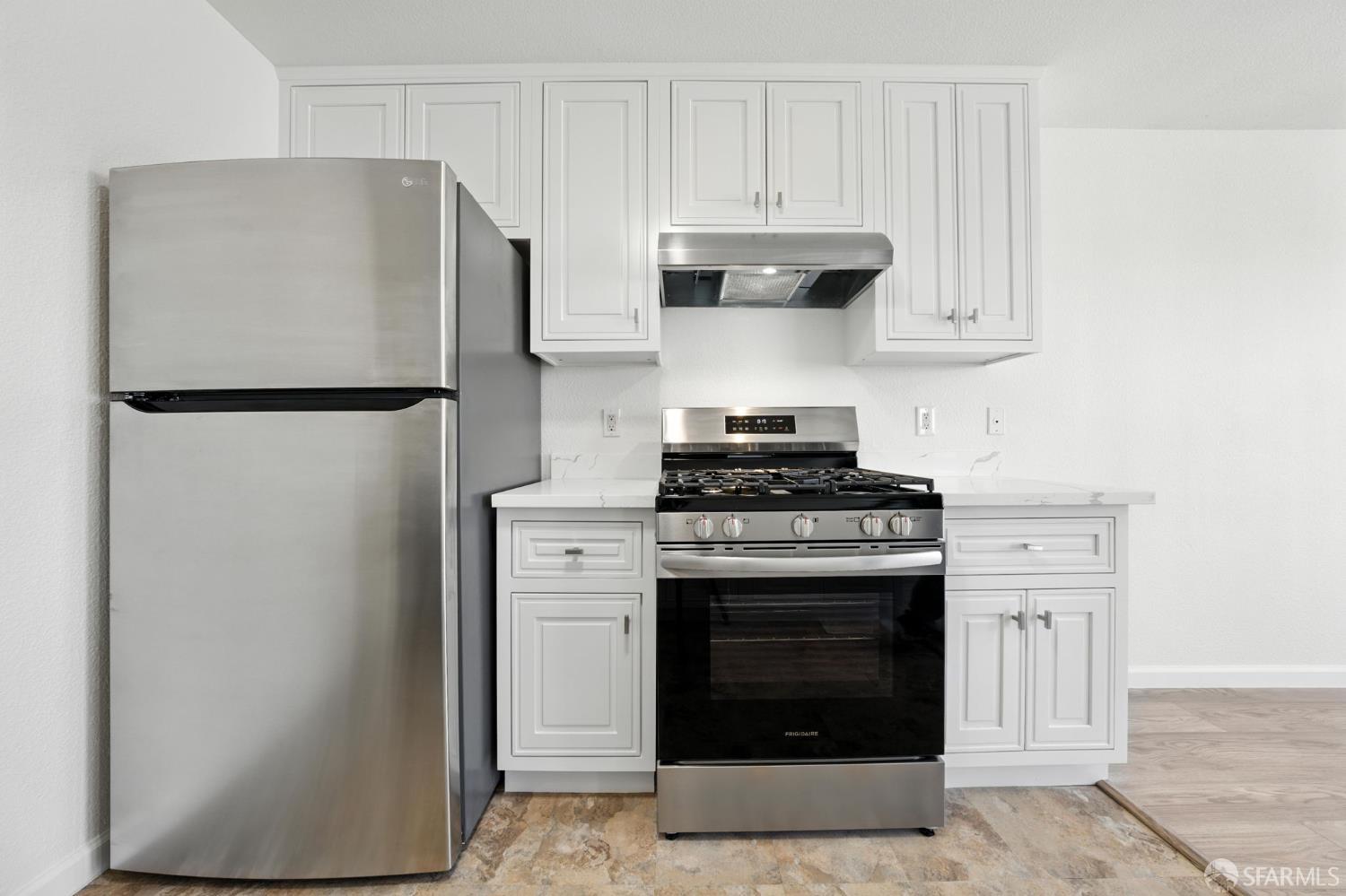 Photo #11: 425058730 Listing: Photo #11