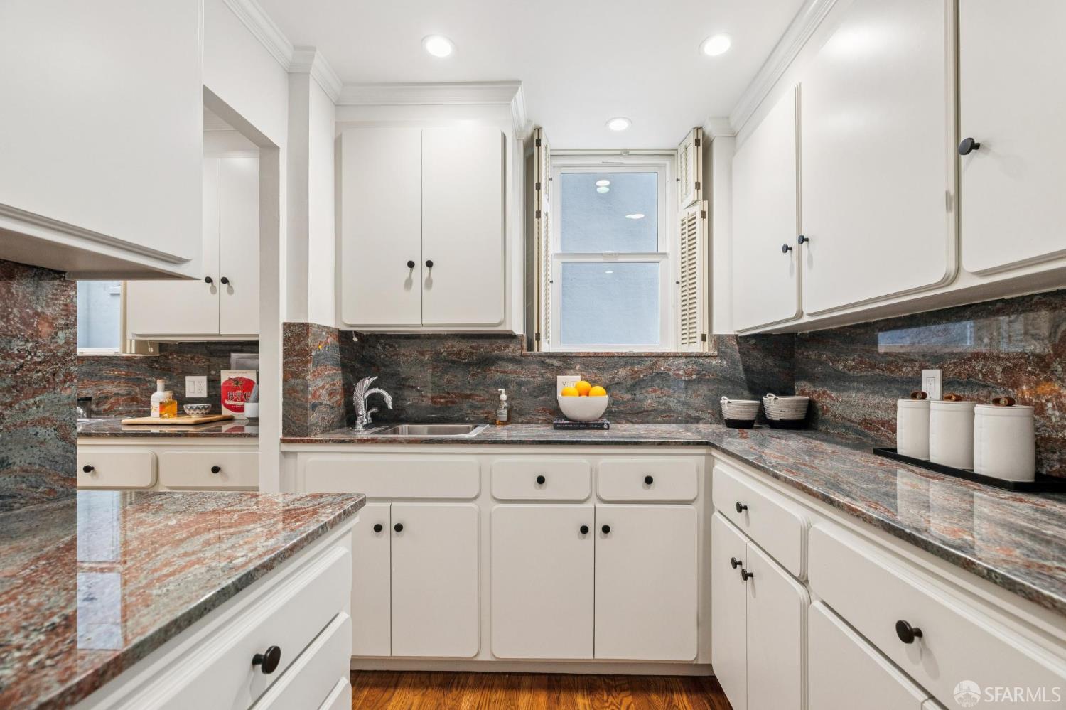 Photo #23: 425058812 Listing: Photo #23