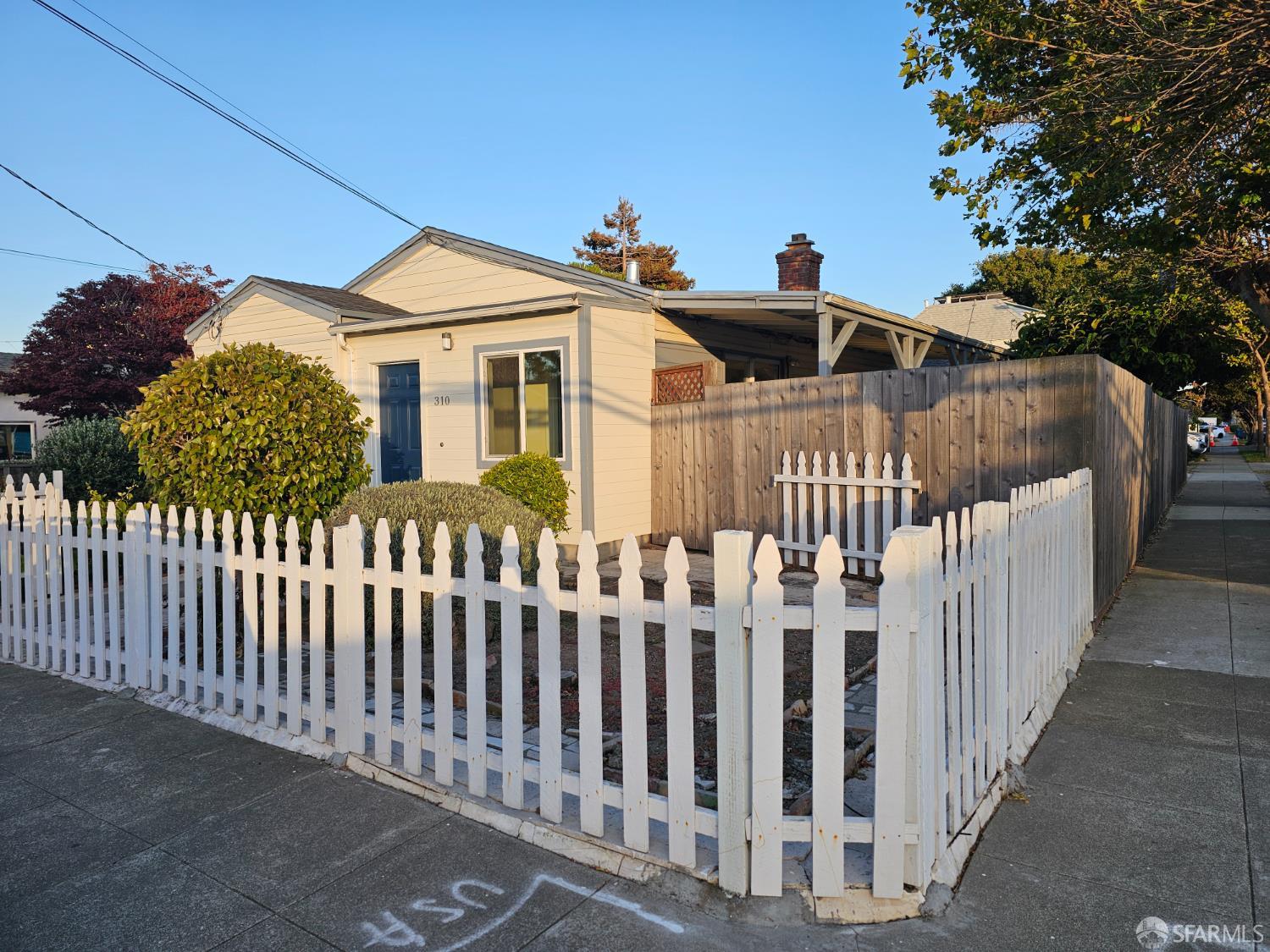 Detail Gallery Image 2 of 42 For 310 Pine St, San Bruno,  CA 94066 - 3 Beds | 2 Baths
