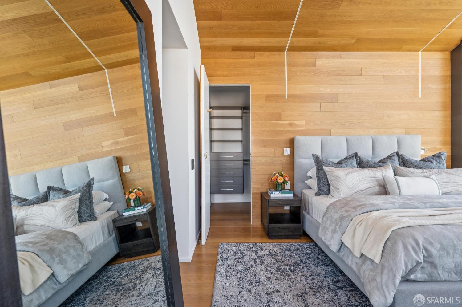 Detail Gallery Image 43 of 85 For 466 Clipper St, San Francisco,  CA 94114 - 5 Beds | 3/1 Baths