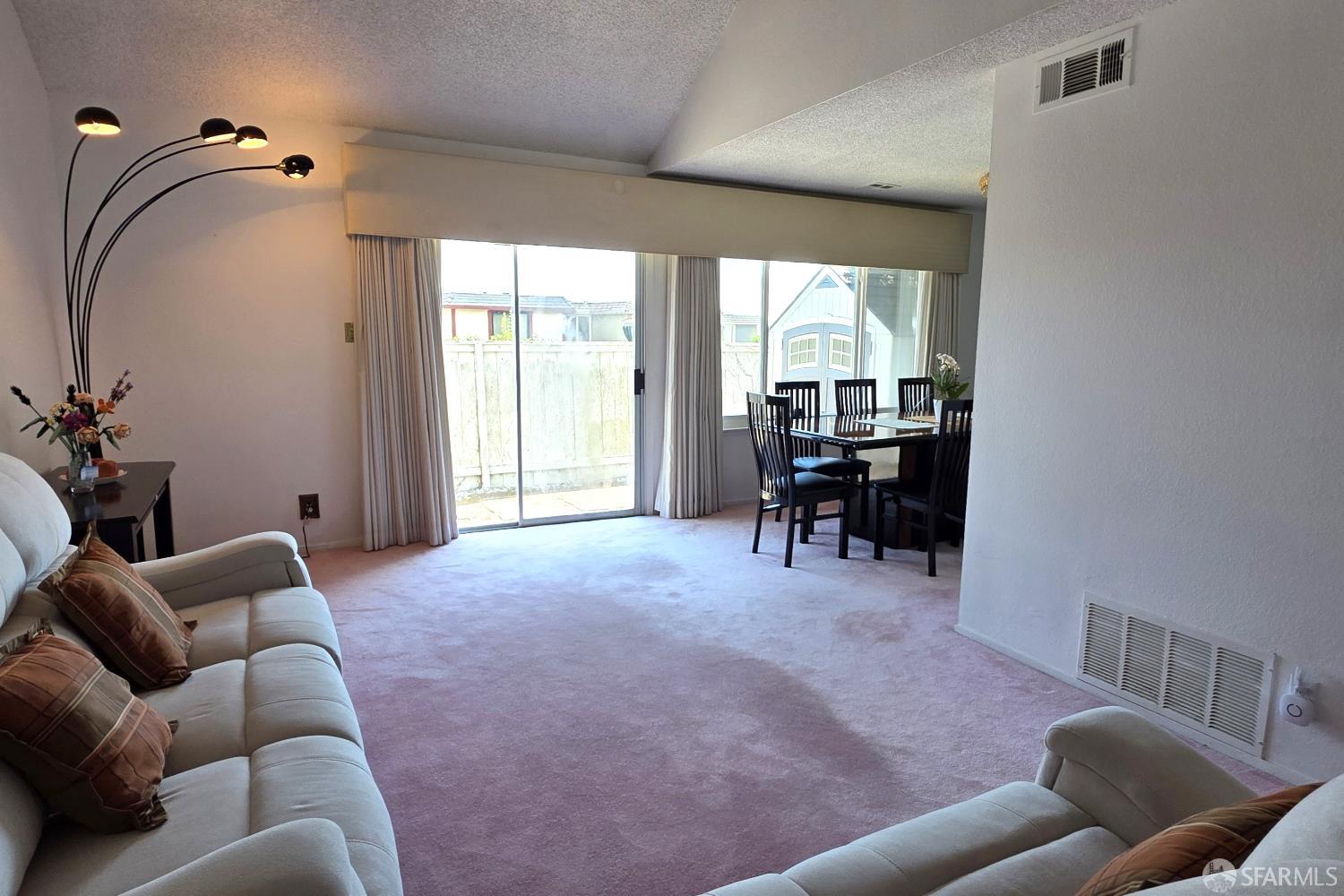 Detail Gallery Image 6 of 34 For 3984 Haussman Ct, South San Francisco,  CA 94080 - 3 Beds | 2/1 Baths