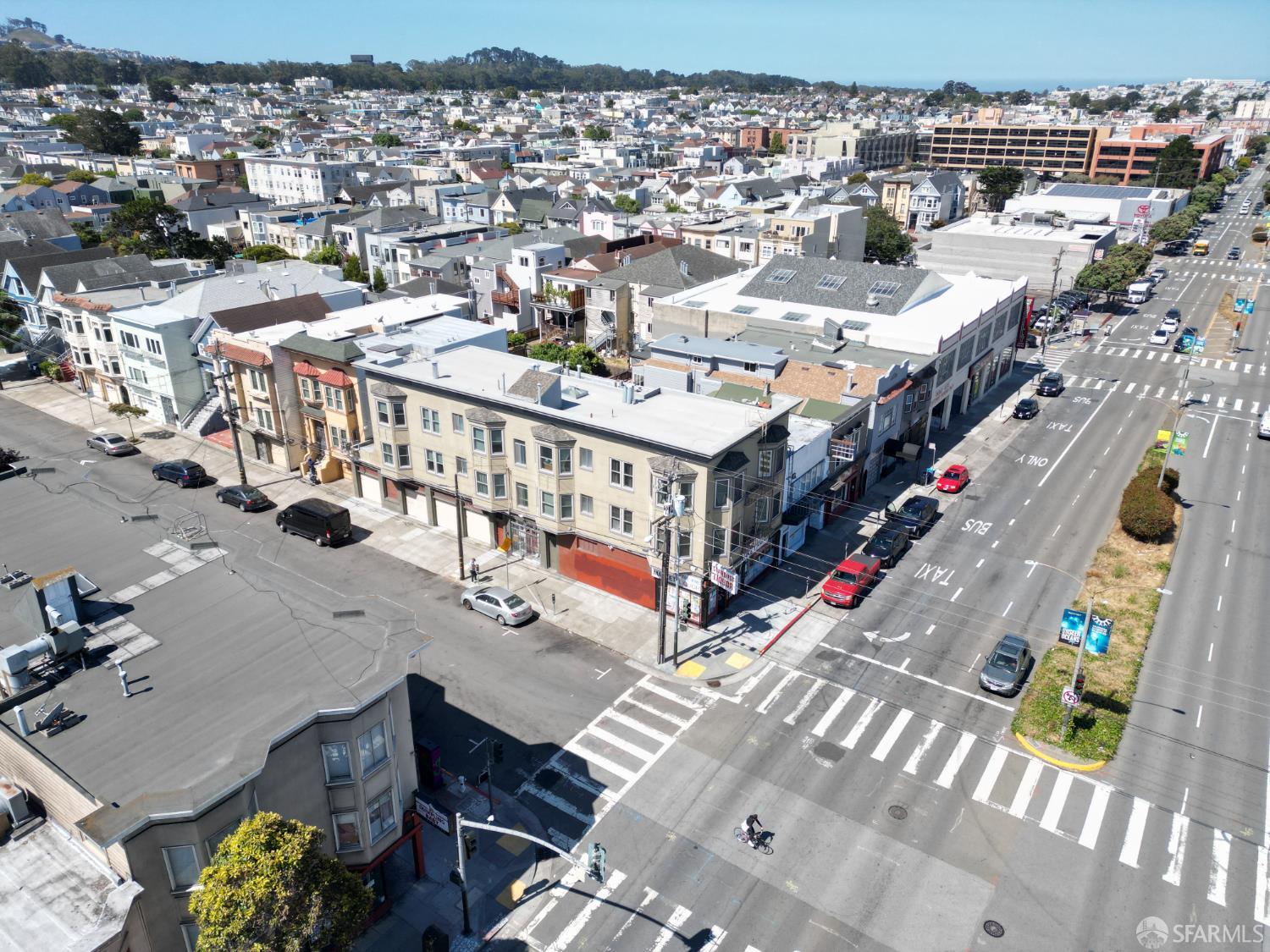 Detail Gallery Image 4 of 6 For 405 2nd Ave, San Francisco,  CA 94118 - – Beds | – Baths