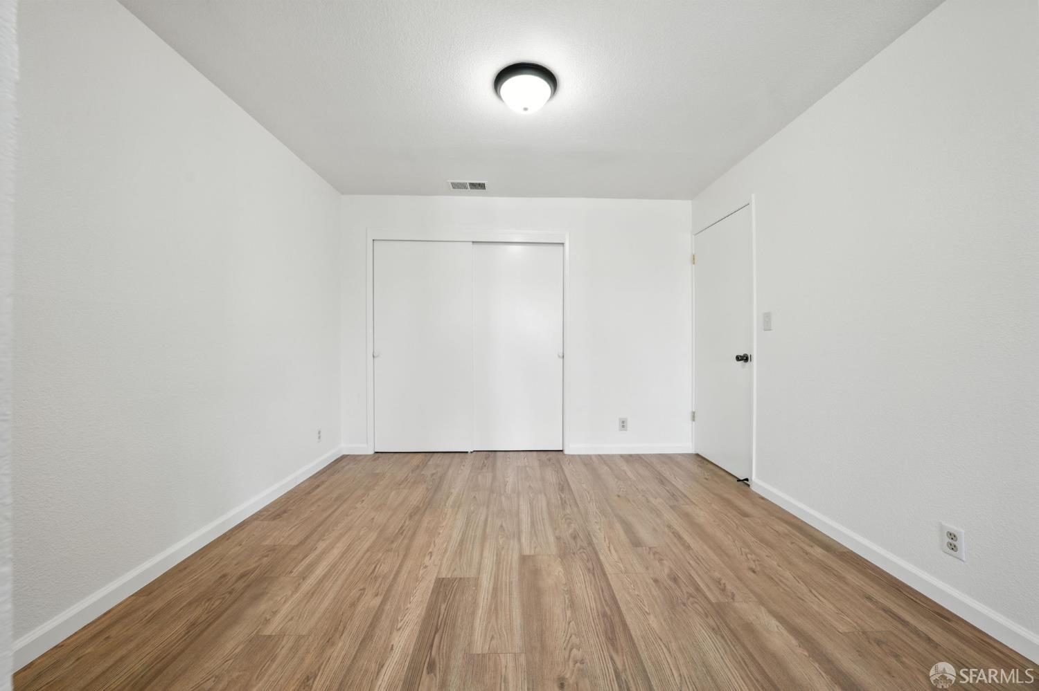 Photo #7: 425058730 Listing: Photo #7