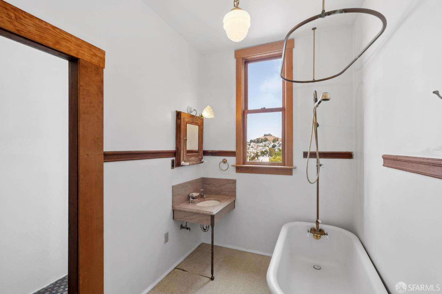 Detail Gallery Image 26 of 32 For 1781 Sanchez St, San Francisco,  CA 94131 - 4 Beds | 2/1 Baths
