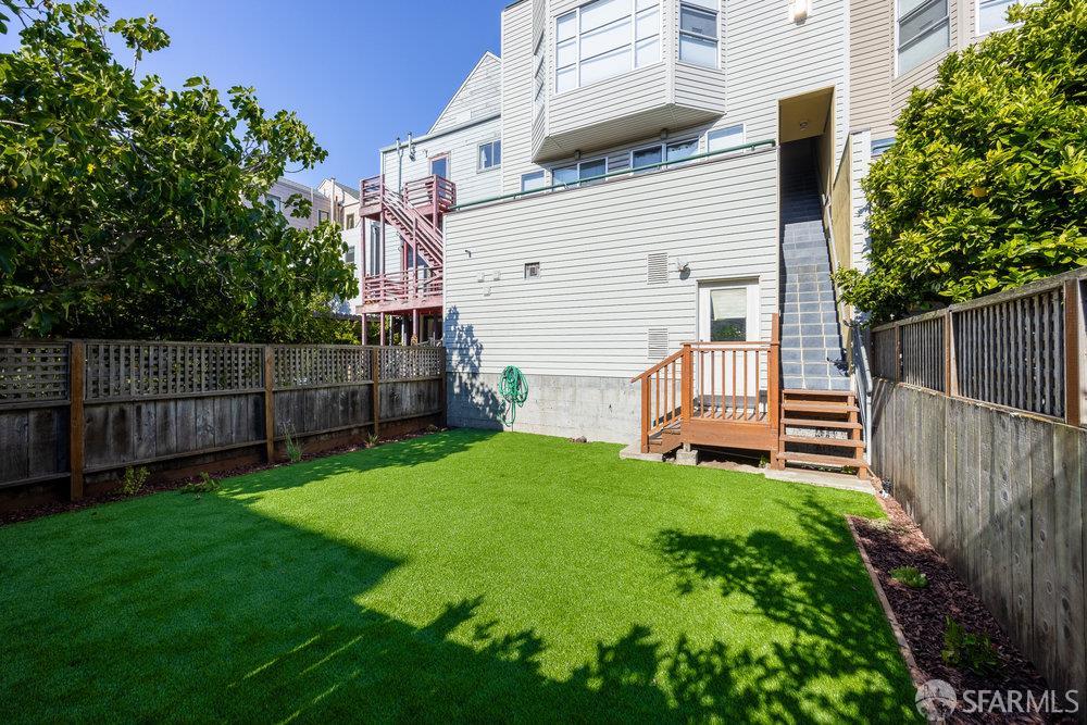 Detail Gallery Image 32 of 39 For 1354 Utah St, San Francisco,  CA 94110 - 2 Beds | 2/1 Baths