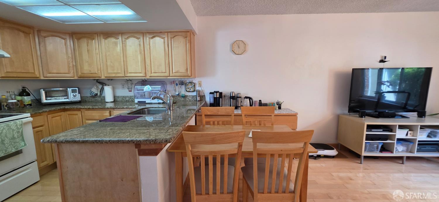 Detail Gallery Image 12 of 34 For 3984 Haussman Ct, South San Francisco,  CA 94080 - 3 Beds | 2/1 Baths