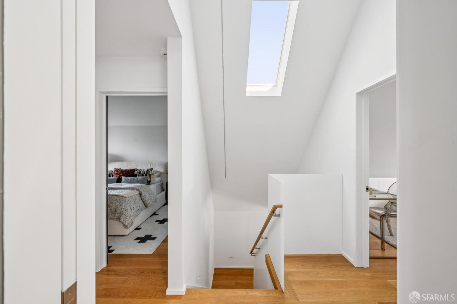 Detail Gallery Image 27 of 85 For 466 Clipper St, San Francisco,  CA 94114 - 5 Beds | 3/1 Baths